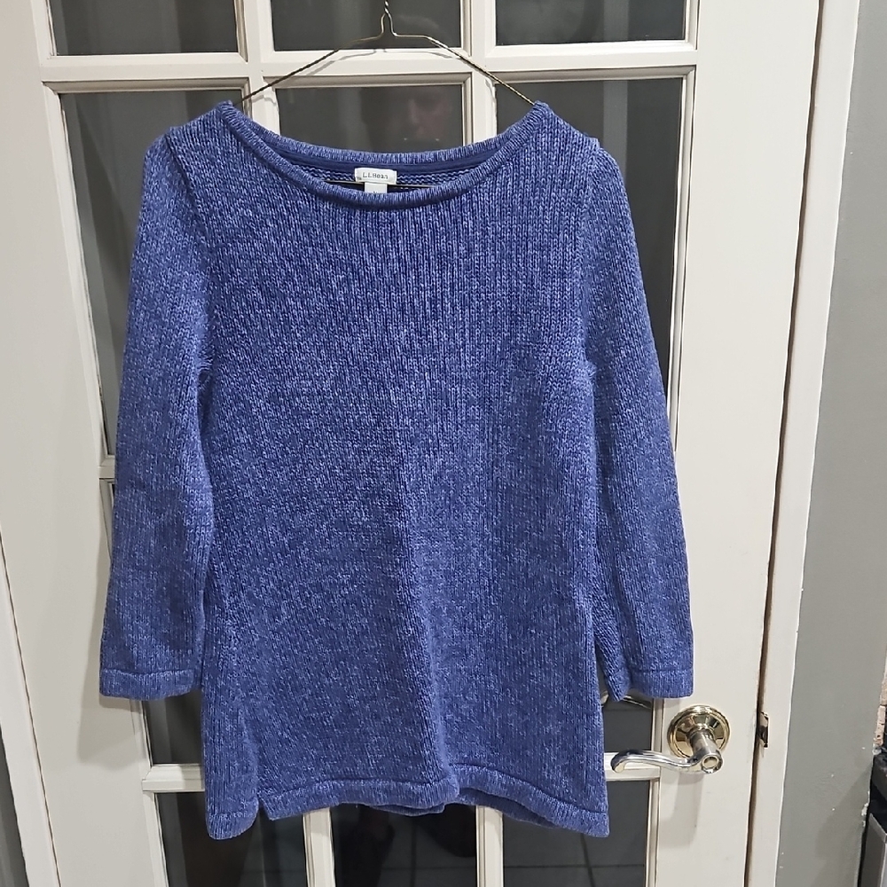 Ladies L.L. Bean Women's Heathered Blue Scoop Neck Sweater Med